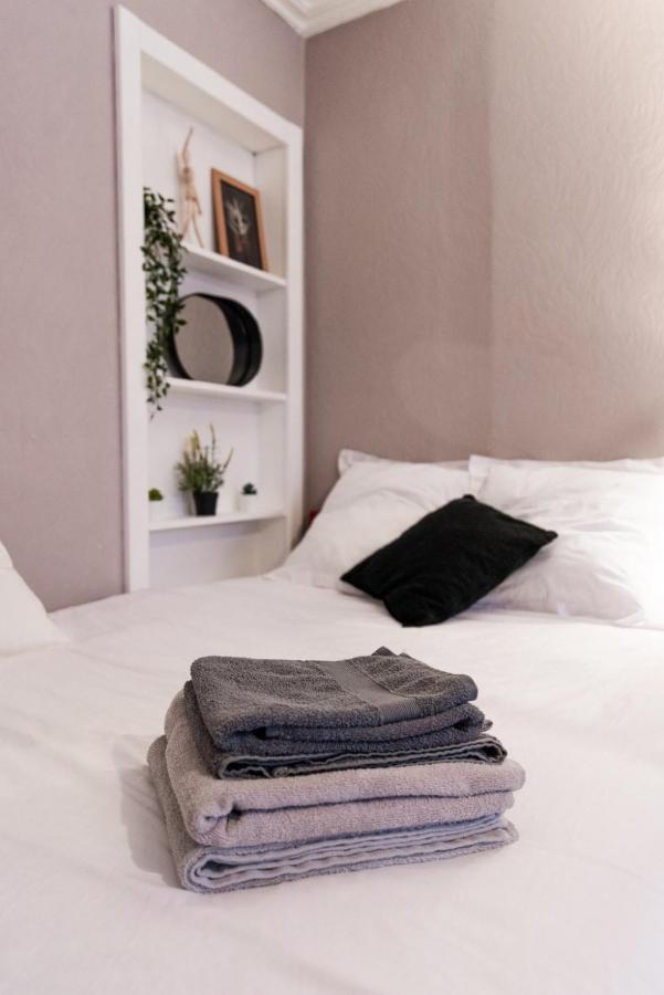 Agreable Studio En Plein Coeur De Quimper Lägenhet Exteriör bild